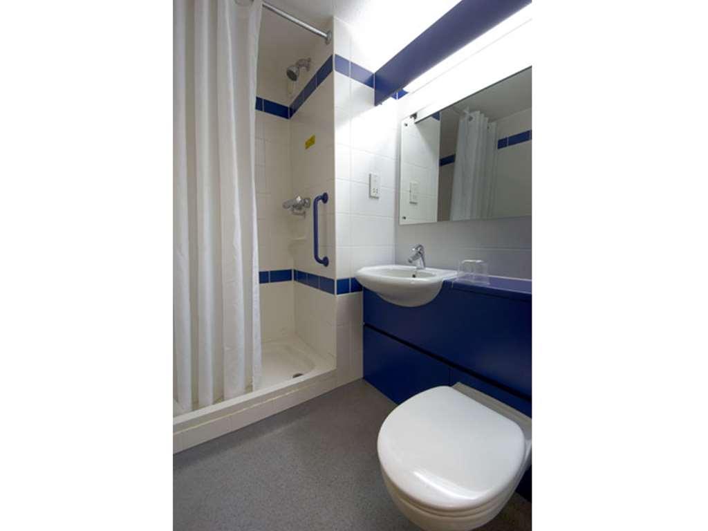 Travelodge Liverpool Docks Ruang foto